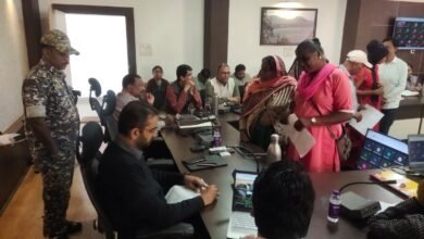 Photo of आवास न बनाने दे तो शासकीय कार्य में बाधा का प्रकरण दर्ज!   अवैध मुरुम खनन पर होगी कार्यवाही, अधिकारी ने मांगे फ़ोटो वीडियो