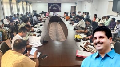 Photo of जीरो पेंडेंसी के लक्ष्य को केंद्रित कर जनसामान्य के कार्यो का निपटारा करें- विधायक विनोद अग्रवाल!  केंद्रीय विद्यालय, जिला कारागृह, छात्रावास, घनकचरा जैसे अनेक गंभीर विषयों को लेकर कलेक्टर की अगुवाई में अधिकारियों की उच्च स्तरीय बैठक।