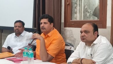 Photo of कछुआ गति से चल रही नगर परिषद को विधायक विनोद अग्रवाल का बूस्टर डोज.. शिक्षा, सफाई, शौचालय, सिटी सर्वे, टैक्स, आवास सहित गंभीर मुद्दों पर अधिकारियों की खिंचाई!