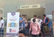 Photo of सरायपाली के शुभम आर्ट में लगी आग, फायर ब्रिगेड की सहायता से आग को किया काबू में..