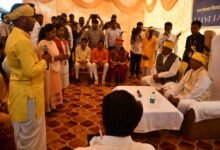 Photo of आज 21 अगस्त को बैहर प्रवास के दौरान राज्यपाल श्री मंगूभाई पटेल ने बिरवा में ईमला बाई के घर किया भोजन!