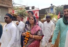 Photo of शानो शौकत के साथ मनाया गया भरवेली में जश्ने ईद मिलादुन्नबी!  जश्ने ईद मिलादुन नबी के इस जुलूसे मोहम्मदी में बालाघाट विधायक अनुभा मुंझारे भी हुई शामिल और मुस्लिम भाइयों को मुबारकबाद पेश की।