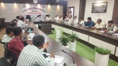 Photo of मतदाता सूची के गहन पुनरीक्षण (एसआईआर) के संबंध में राजनीतिक दलों और मीडिया प्रतिनिधियों को दी गई जानकारी।