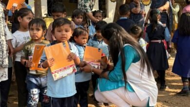 Photo of बचपन के स्कूल में रूपाली यादोराव ऊके का स्नेह, आदणीय महिला कांग्रेस की माननीय अध्यक्ष अलका लांबा जी के मार्गदर्शन में बांटी गई विशेष पठन सामग्री”महिला राष्ट्रीय कांग्रेस कि पूर्व पर्यवेक्षक रूपाली यादोराव ऊके सामग्री वितरित की और शिक्षा के साथ सशक्तिकरण का संदेश।