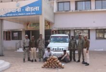 Photo of कबीरधाम पुलिस ने किया अंतरराज्यीय नशे के तस्करों की चाल फेल, 25 लाख से अधिक की जप्ती के साथ दो तस्कर गिरफ्त में! ओडिशा से मध्य प्रदेश के रीवा ले जाई जा रही गांजा की बड़ी खेप को कबीरधाम पुलिस ने थाना बोड़ला क्षेत्र में पकड़ा।