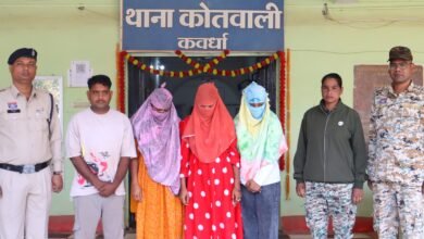 Photo of देह व्यापार की गतिविधियों पर साइबर थाना और थाना कवर्धा कोतवाली की संयुक्त टीम ने रात्रिकालीन कॉम्बिंग गश्त के दौरान दबिश।