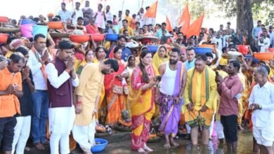 Photo of वनांचल ग्राम कामठी में उमड़ा श्रद्धा का सैलाब: विधायक भावना बोहरा संग 700 जोड़ों ने किया 151 शिवलिंगों का महा-रुद्राभिषेक।