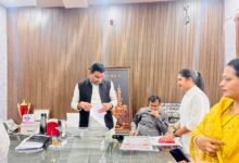 Photo of महिला कांग्रेस की राष्ट्रीय पर्यवेक्षक रूपाली यादवराव उके के आक्रोश के आगे झुका प्रशासन।