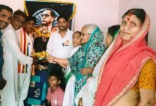 Photo of क्षेत्र के लोकप्रिय नेता अमित भाऊ वैध के निवास स्थान पर डॉ. बाबा साहेब आंबेडकर की जयंती बड़े ही भावुक वातावरण में मनाई गई।