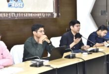 Photo of खाद की कालाबाजारी और गुणवत्ता पर सख्ती, दो दिन में सभी खाद दुकानों का करें निरीक्षण कलेक्टर श्री आकाश छिकारा।समय-सीमा की बैठक में कलेक्टर ने विभागीय कार्यों की समीक्षा कर दिए आवश्यक निर्देश।